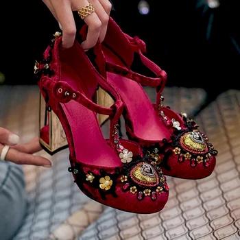 Женские свадебные туфли-лодочки с Т-образным ремешком, Жаккардовый атлас с драгоценными камнями в виде королевского хрустального сердца, золотистого цвета, на массивном каблуке