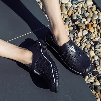 Модная мужская обувь EVA 2023 Летняя новая обувь Мужской тренд Корейская версия повседневной болотной пляжной обуви