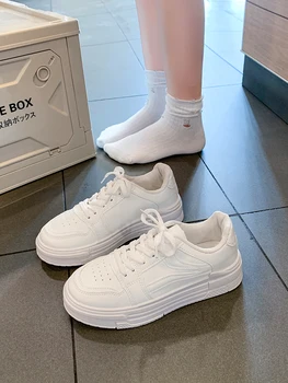 Маленькие белые туфли, универсальные сабо на платформе, Осень 2023, Модные женские повседневные кроссовки Creepers Cross Fall Modi
