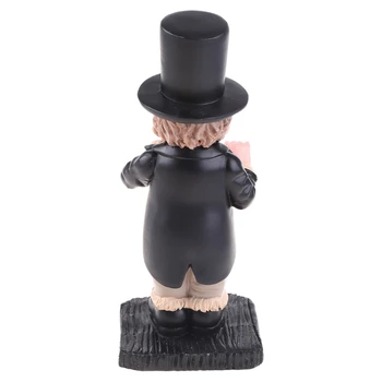 E5BE Забавная статуэтка джентльмена с зажатым носом, украшения для туалета, украшения для двора, милая фигурка из смолы