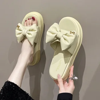 Корейская версия босоножек с бантом, женские летние 2023, новые модные повседневные шлепанцы на платформе, пляжная обувь на улице