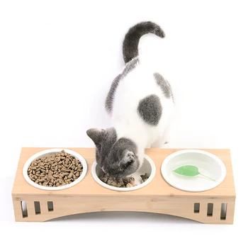 Миски для кошек с подставкой, 3 миски для собак и кошек, твердая бамбуковая подставка с керамическим подносом для посуды для кормления